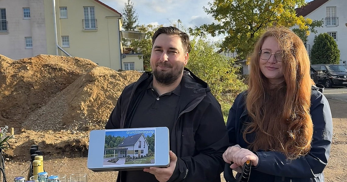 Die Grundsteinlegungskiste ist vorbereitet