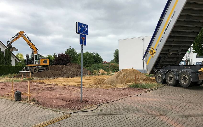 Bodenvorbereitung für den Bau von Kern-Haus Aura in Magdeburg