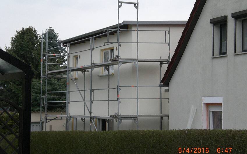 Der Anbau des Einfamilienhauses wird von Kern-Haus Magdeburg durchgeführt. Die Familie S. aus Oschersleben freut sich über mehr Platz!