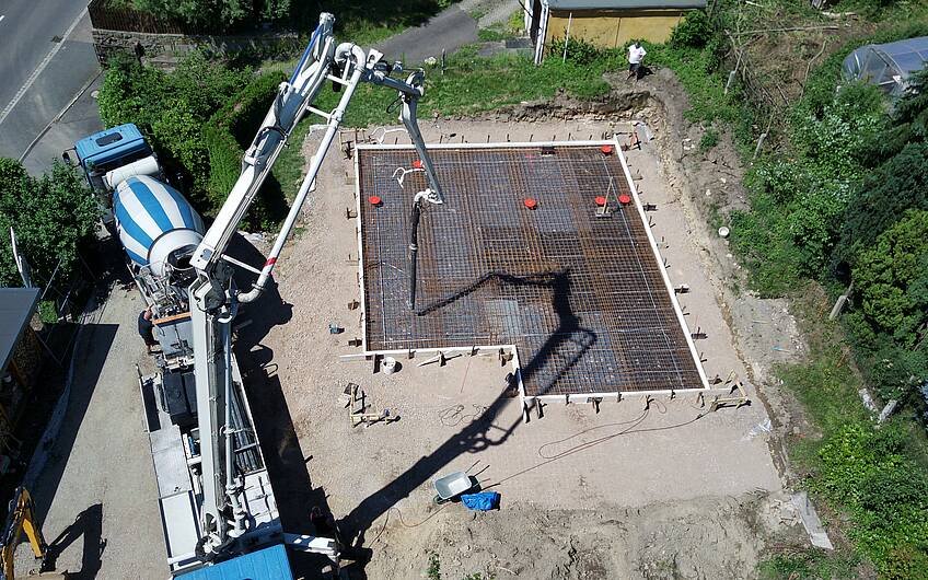 Betonage Bodenplatte für Stadtvilla Certo von Kern-Haus in Flöha