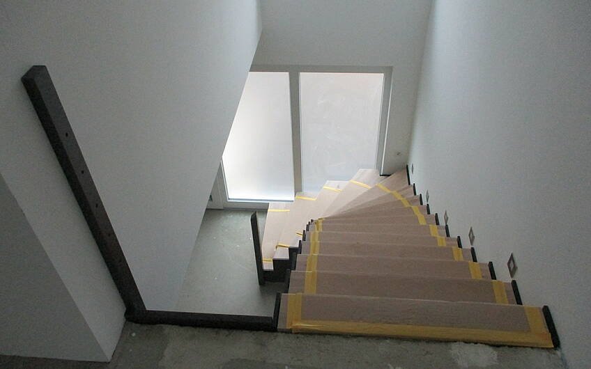 Die Treppenstufen wurden montiert