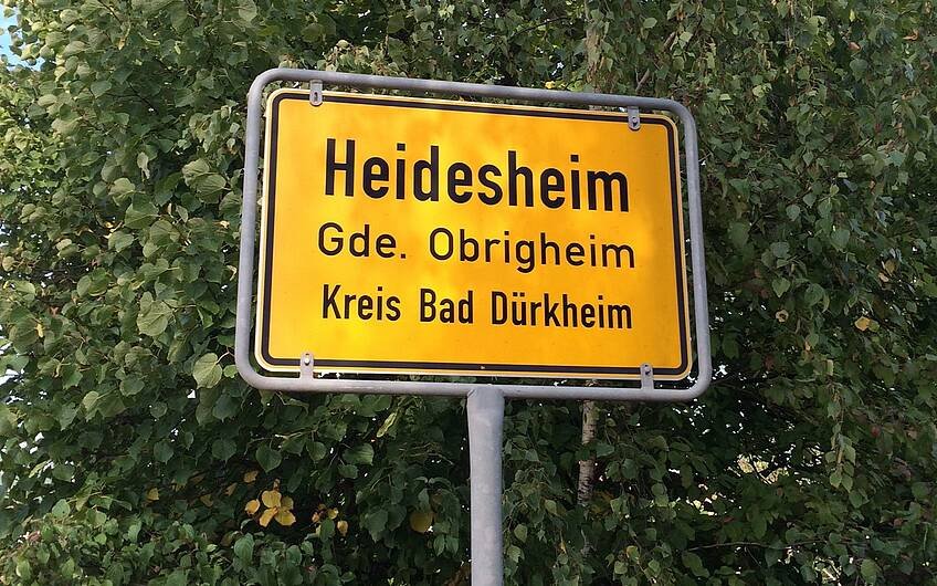 Ortseingangsschild von Heidesheim in der Gemeinde Obrigheim