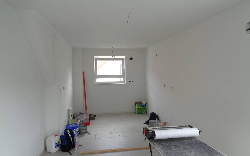 Tapezierarbeiten in der frei geplanten Doppelhaushälfte von Kern-Haus in Bad Dürkheim