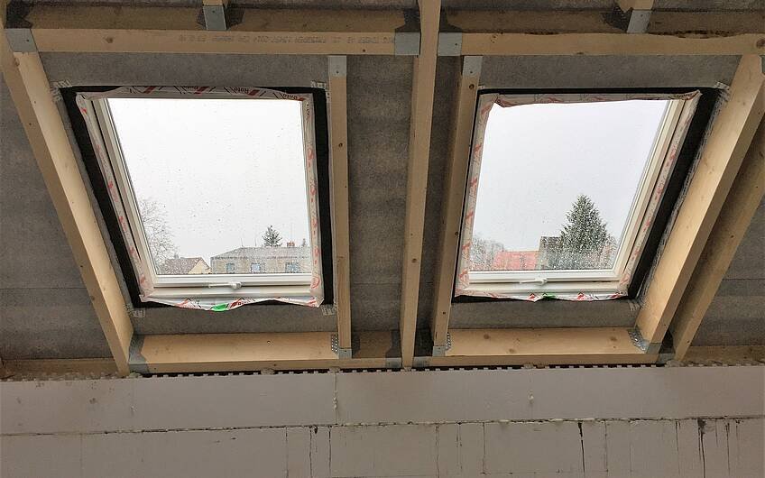 Dachfenster im Kern-Haus-Rohbau Signum