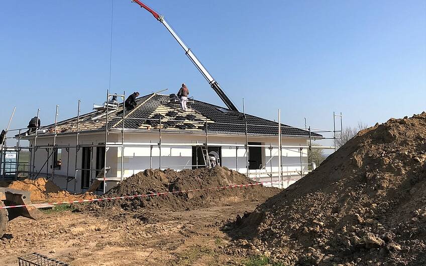 Dacharbeiten am Kern-Haus-Bungalow in Hermsdorf