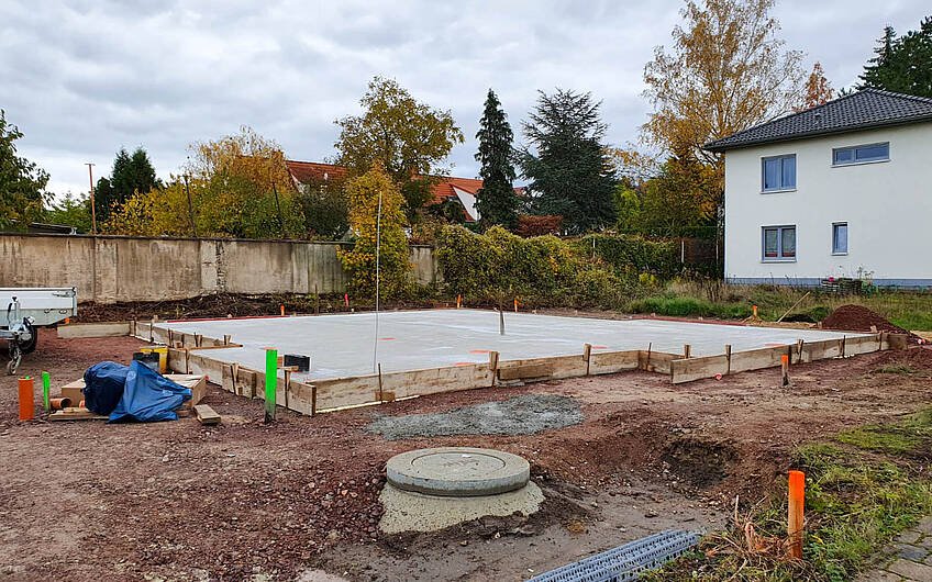 Erstellung Bodenplatte für Kern-Haus in Halle Giebichenstein