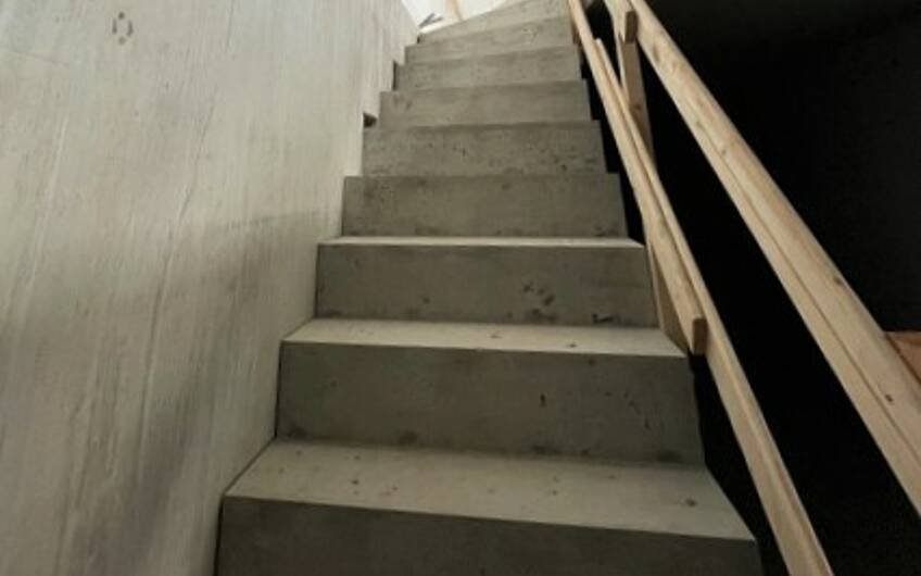 Treppe im frei geplanten Einfamilienhaus von Kern-Haus in Maikammer