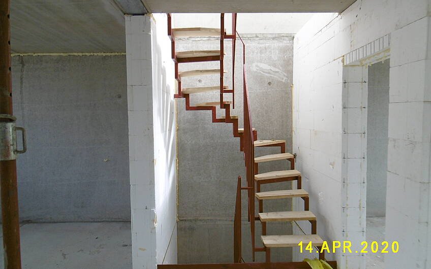 Bautreppe in der individuell geplanten Doppelhaushälfte Twin XL von Kern-Haus in Eggenstein-Leopoldshafen