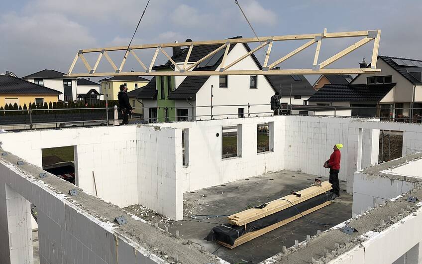 Montage Dachstuhl eines Kern-Haus-Bungalows in Wolmirstedt