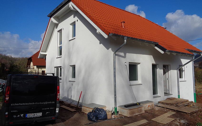 Das individuell geplante Einfamilienhaus Luna von Kern-Haus in Albersweiler ohne Gerüst