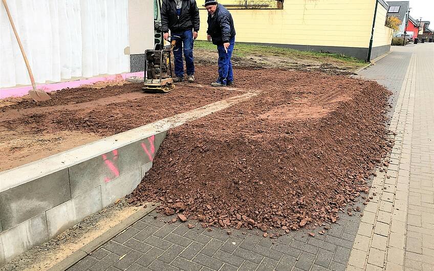 Rüttelplatte für Garagenlieferung für ein Kern-Haus in Wolmirstedt