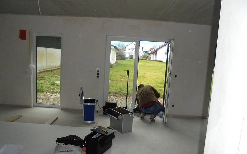 Blower-Door-Test im individuell geplanten Einfamilienhaus Komfort von Kern-Haus in Herxheim