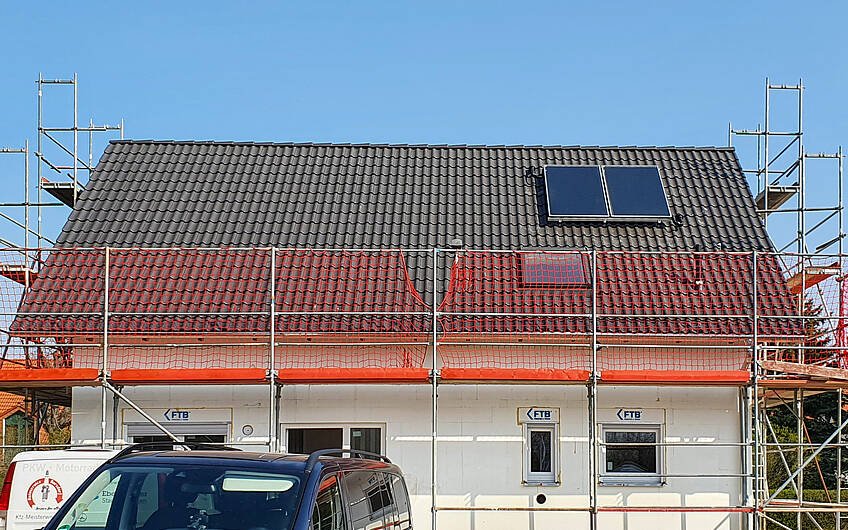 Solarpanel auf Dach des Kern-Haus in Halle Braschwitz