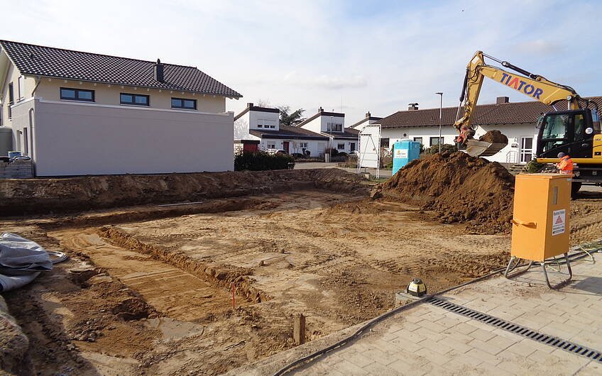 Erdarbeiten auf dem Grundstück für das individuell geplante Einfamilienhaus Komfort von Kern-Haus in Lambsheim