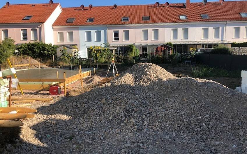 Grundstücksvorbereitungen in Mainz-Ebersheim