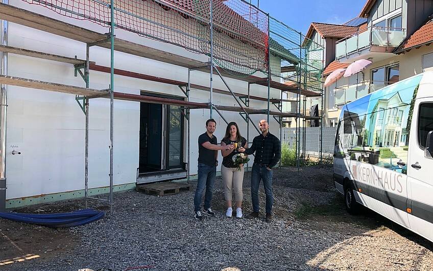 Rohbaubesichtigung im frei geplanten Einfamilienhaus von Kern-Haus in Schifferstadt 