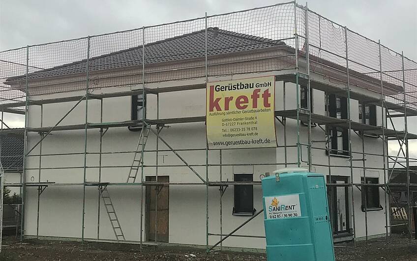 Geschlossener Rohbau des frei geplanten Familienhauses von Kern-Haus in Böhl-Iggelheim