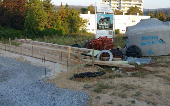 Vorbereitung der Baustelle für die individuell geplante Doppelhaushälfte Twin XL von Kern-Haus in Bammental