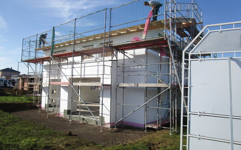 Richten des Dachstuhls.