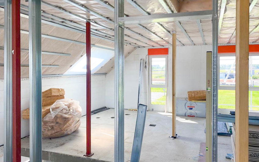 Ständerwerk im Dachgeschoss des Kern-Haus Trend Rohbaus in Eilenburg