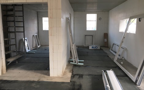 Beginn vom Fenstereinbau