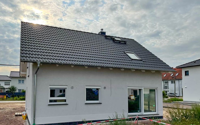 Außenputz auf Terrassenseite für Kern-Haus Familienhaus in Halle Reideburg