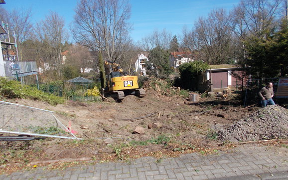 Grundstück im Rohzustand