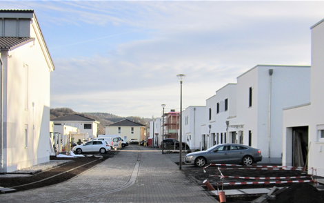 Das Kern-Haus in Lahnstein passt sich hervorragend in das Wohngebiet an.