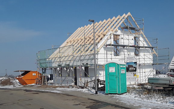 Das Kern-Haus Luna erwartet nun die Dacheindeckung.