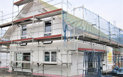 Die Dachlattung ist fertig.
