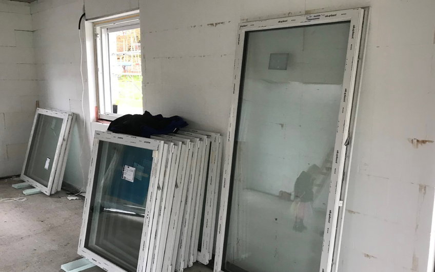 Fenster der individuell geplanten Kern-Haus-Stadtvilla Mateo in Sasbach