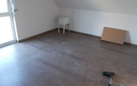 Schlafzimmer im Dachgeschoss des individuell geplanten Einfamilienhauses Signum von Kern-Haus in Einselthum