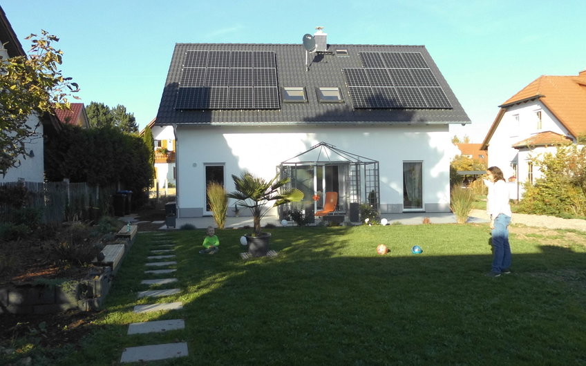 Zum ersten Hausgeburtstag werden die Kunden in ihrem Kern-Haus besucht.