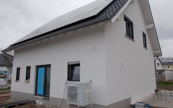 Individuell geplantes Einfamilienhaus Luna von Kern-Haus in Dettenheim