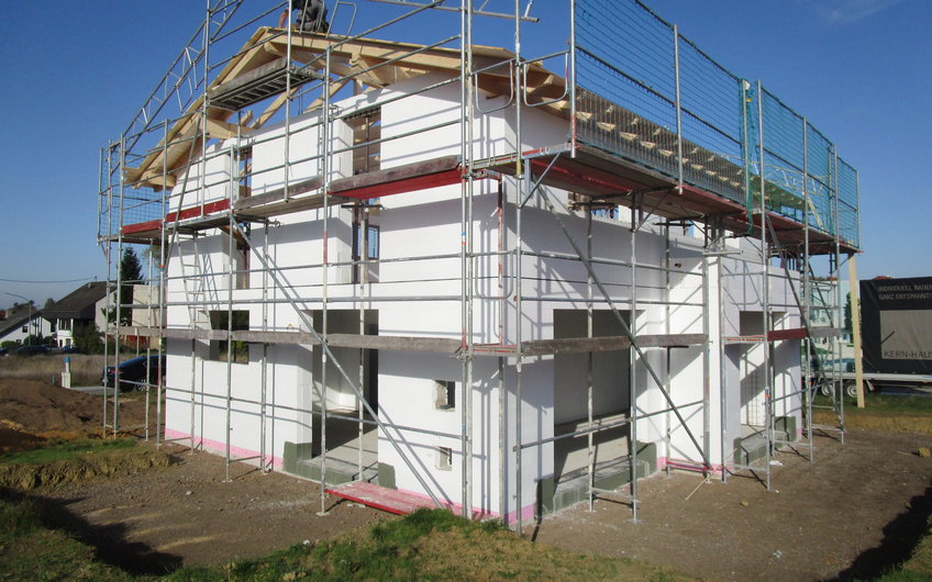 Richten des Dachstuhls.