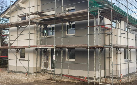 Außenputz an Rohbau des Kern-Haus Vero