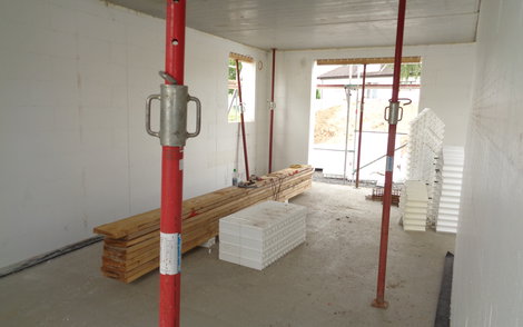 Erdgeschoss der individuell geplanten Kern-Haus-Stadtvilla Signus in Flörsheim-Dalsheim mit Decke