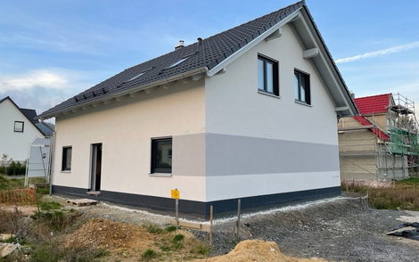 Finaler Außenputz Hausansicht 