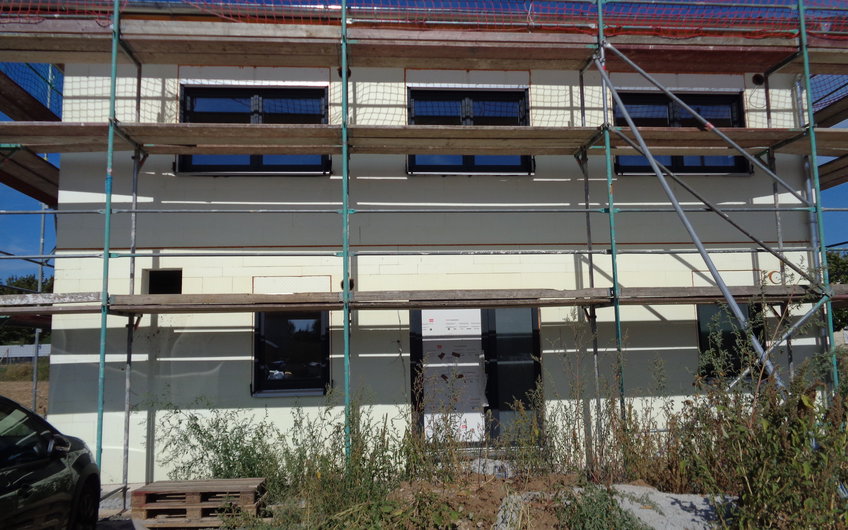 Geschlossener Rohbau der Kern-Haus-Stadtvilla Signus in Flörsheim-Dalsheim