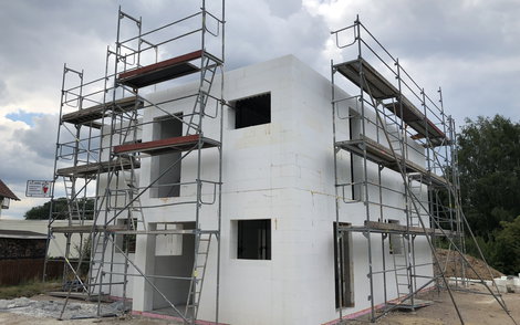 Rohbau für Kern-Haus Futura Bauhaus in Zwickau-Schneppendorf