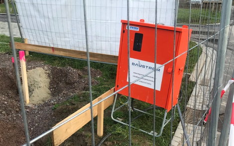 Baustellenvorbereitung für die individuell geplante Kern-Haus-Stadtvilla Mateo in Sasbach