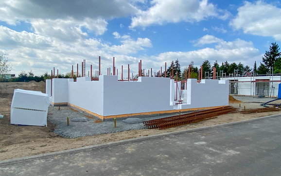 Beginn des Erdgeschossrohbaus mit DuoTherm für Kern-Haus Allea in Eilenburg