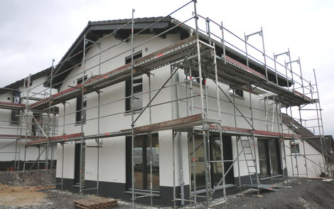 Der Sockelanstrich bildet zusammen mit der Fassade eine perfekt aufeinander abgestimmte Einheit.
