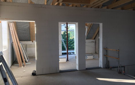 Beginn vom Fenstereinbau