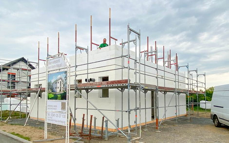 Beginn Dachgeschossrohbau für Kern-Haus Allea in Eilenburg