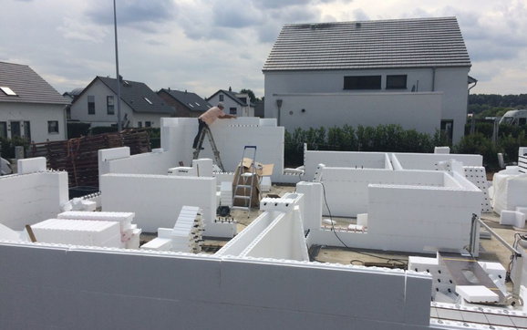 Rohbau Erdgeschoss in Belgien