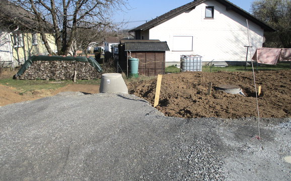 Der Abwasserkanal wurde gesetzt.