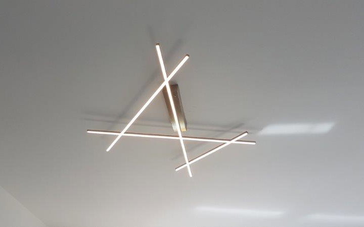 Deckenleuchte in der individuell geplanten Doppelhaushälfte Twin XL von Kern-Haus in Bammental