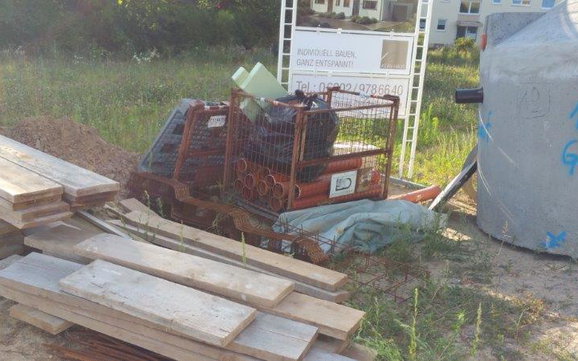 Vorbereitung der Baustelle für die individuell geplante Doppelhaushälfte Twin XL von Kern-Haus in Bammental