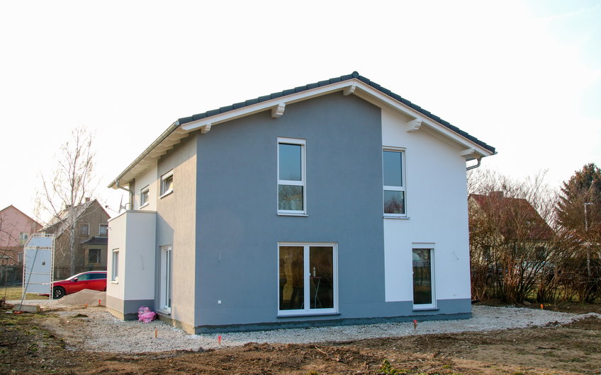 Kern-Haus Vero Terrrassenseite in Wengelsdorf in Abendsonne